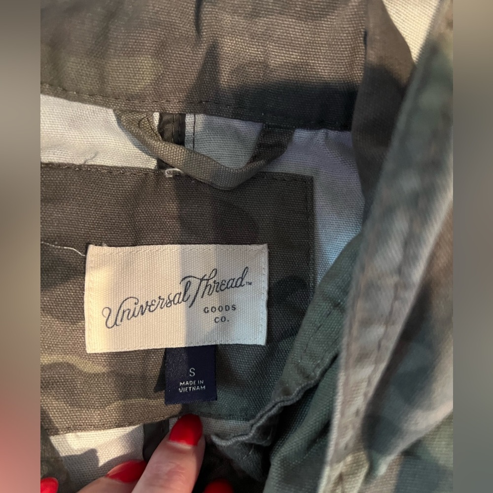 Universal Thread Camouflage Jacket - Picture 7 of 8